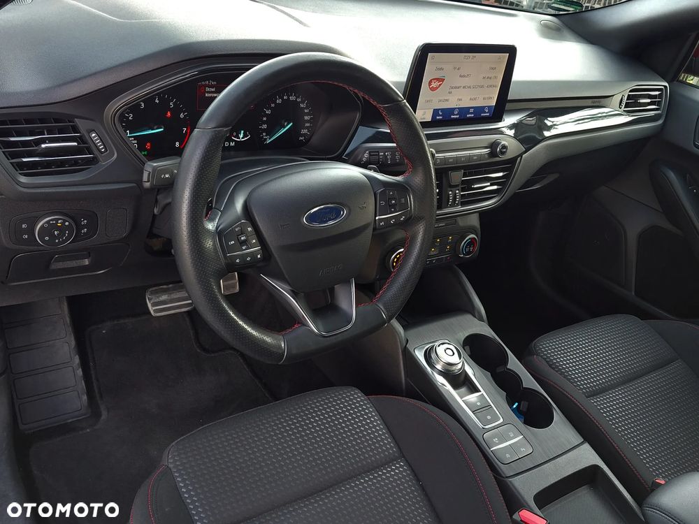 Ford Focus 1.0 EcoBoost Hybrid ST-LINE - 22