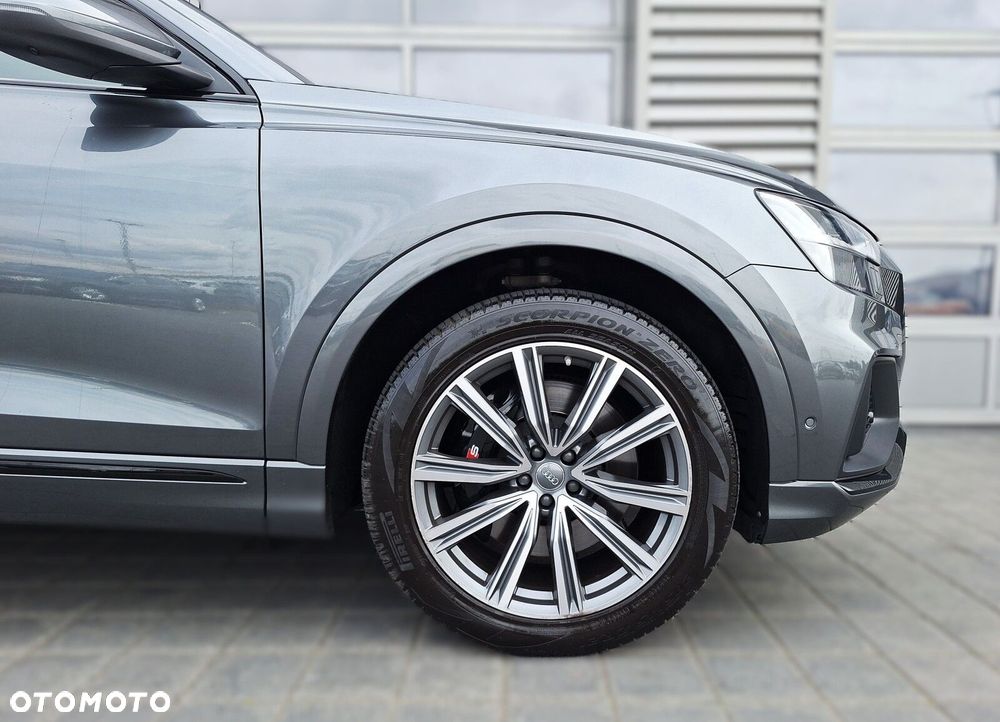 Audi SQ8 - 32