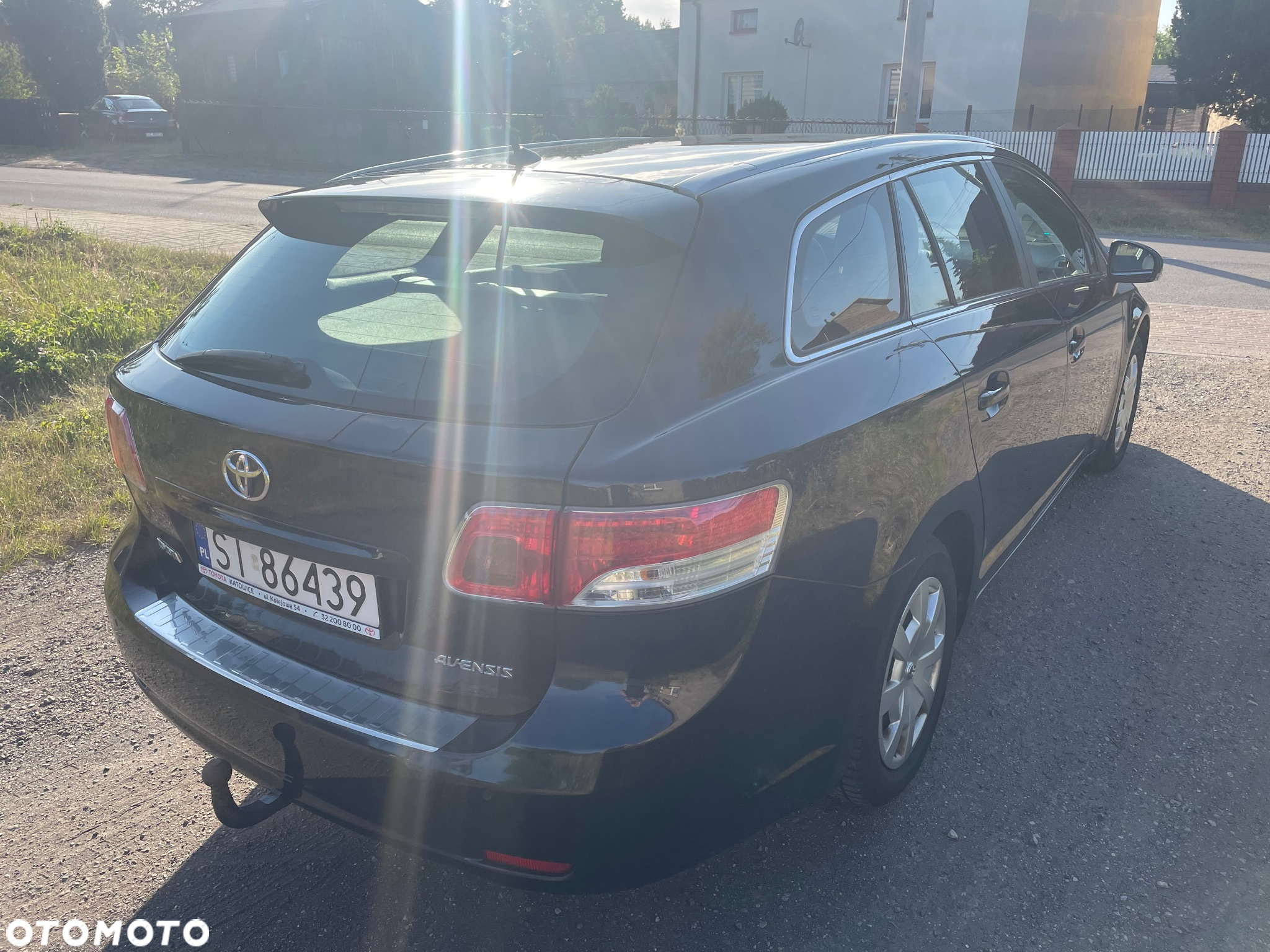 Toyota Avensis 1.6 Luna EU5 - 2