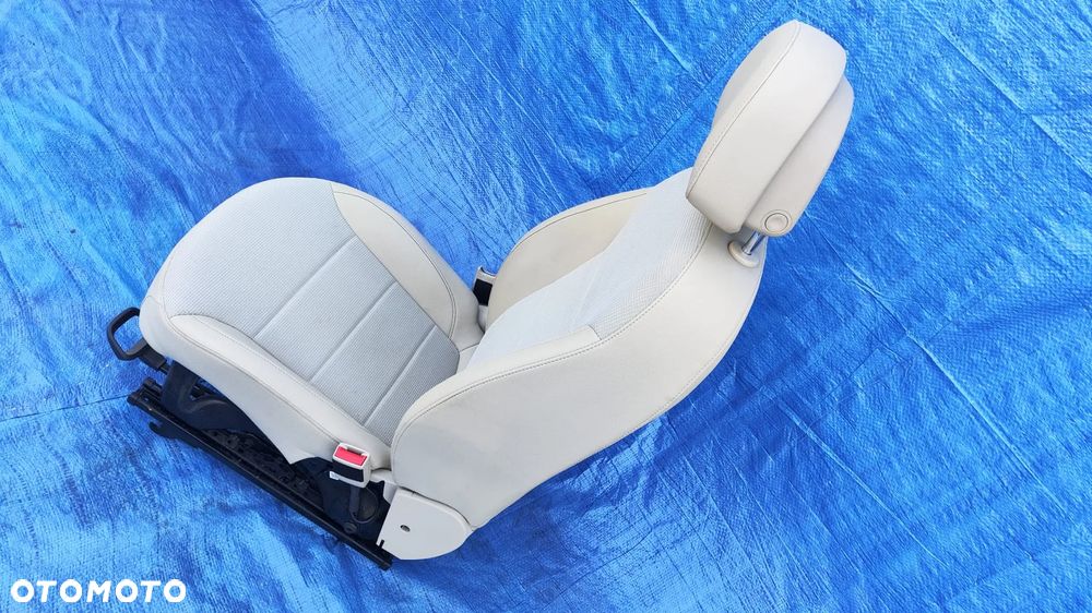 FOTEL PRAWY PRZÓD PÓŁSKÓRA PÓŁ SKÓRA BEŻOWY KREMOWY NAPINACZ DOPINACZ ZAPINKA PASA OSŁONA OPEL INSIGNIA A EUROPA - 8