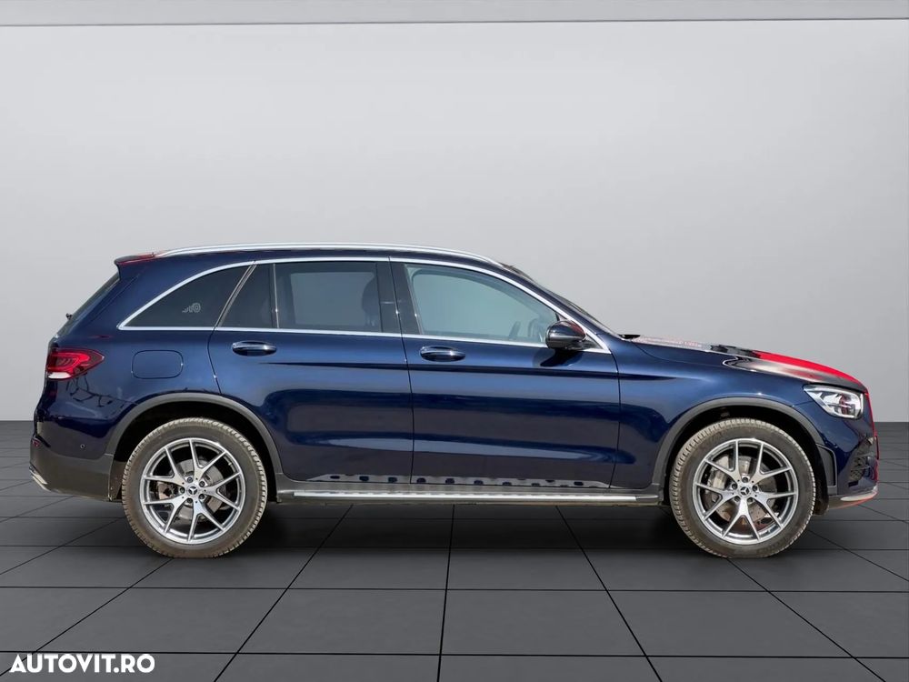 Mercedes-Benz GLC 300 e 4Matic 9G-TRONIC AMG Line - 9