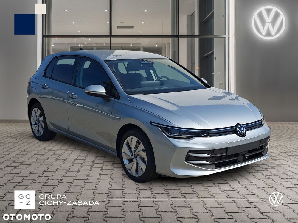 Volkswagen Golf - 8