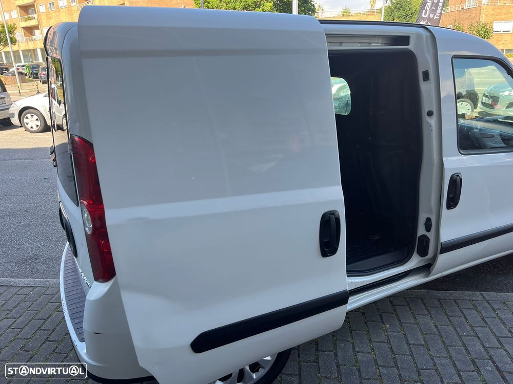 Opel Combo 1.6 CDTI  AC - 24