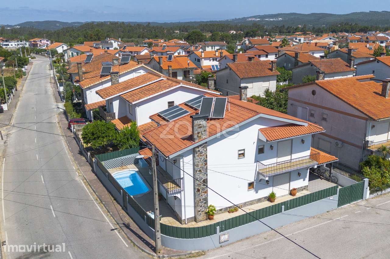 Moradia T4 com piscina aquecida na Gândara - Arganil - Grande imagem: 2/39
