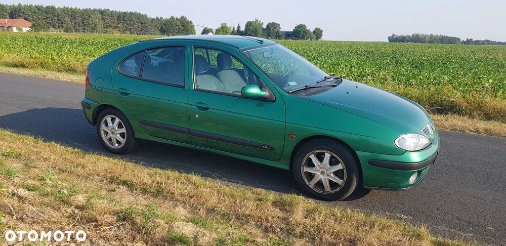 Renault Megane 1.6 - 4