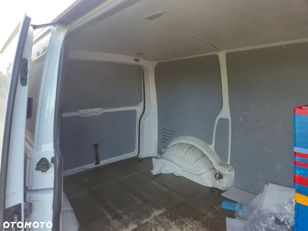 Volkswagen Transporter T6 - 8