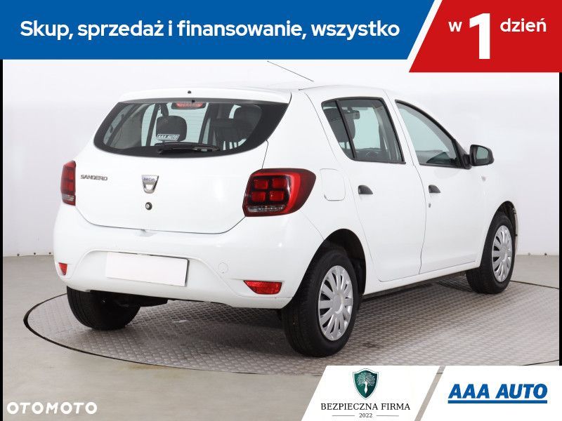 Dacia Sandero - 6