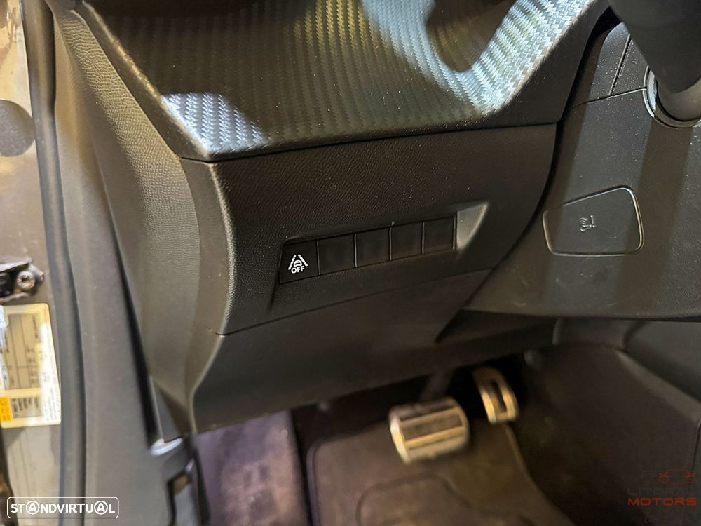 Peugeot 2008 1.2 PureTech GT Line EAT8 - 19