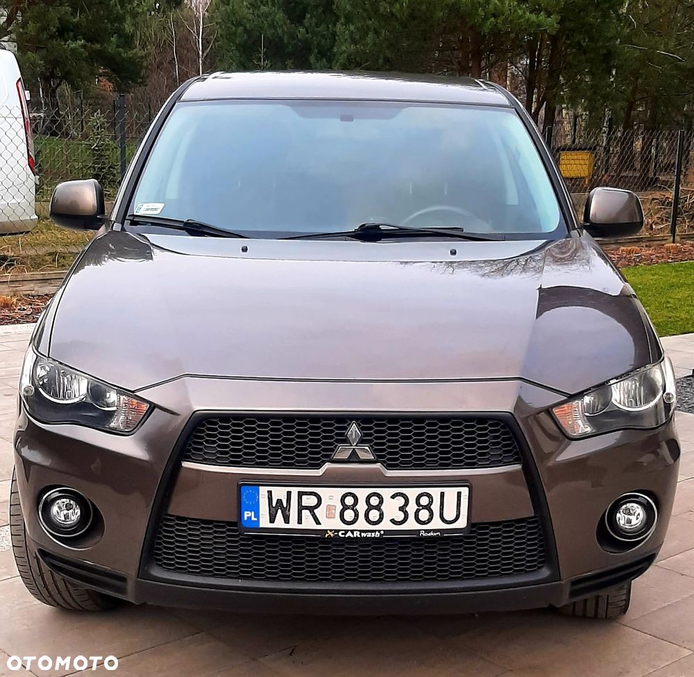 Mitsubishi Outlander 2.0 Intense NAVI 2WD EU5 - 8