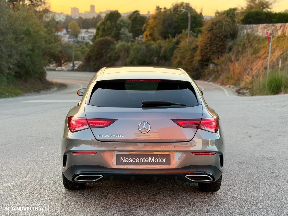 Mercedes-Benz CLA 250 e Shooting Brake AMG Line - 13