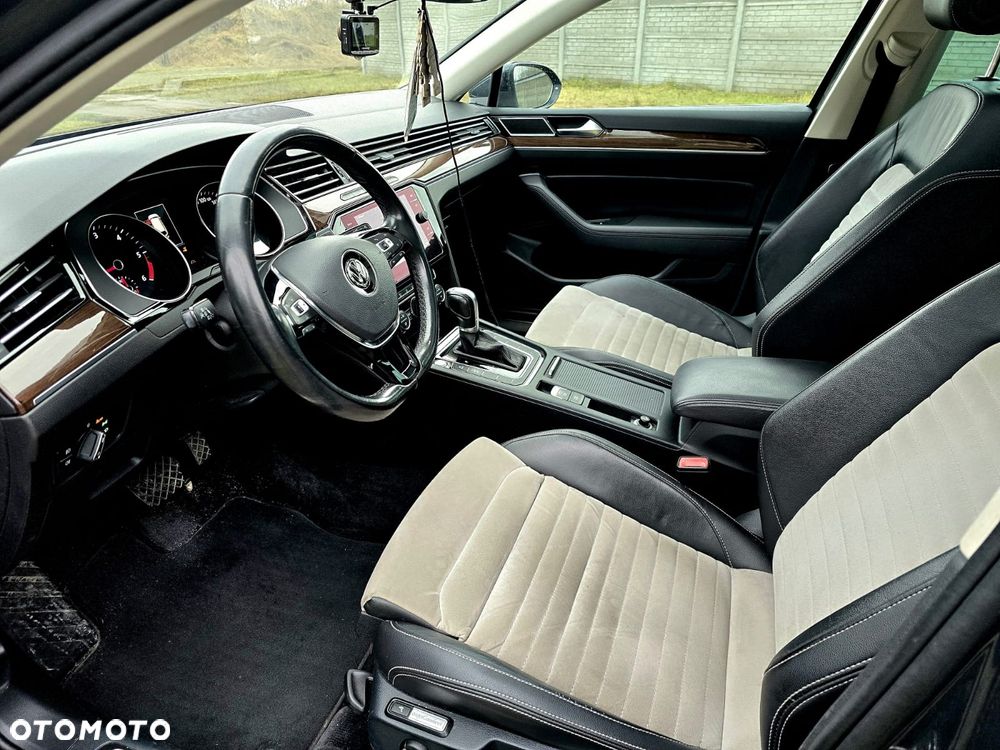 Volkswagen Passat 2.0 TDI (BlueMotion Technology) DSG Highline - 12