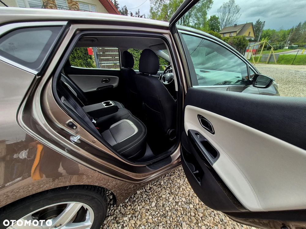 Kia Ceed 1.4 CVVT Dream Team Edition - 31