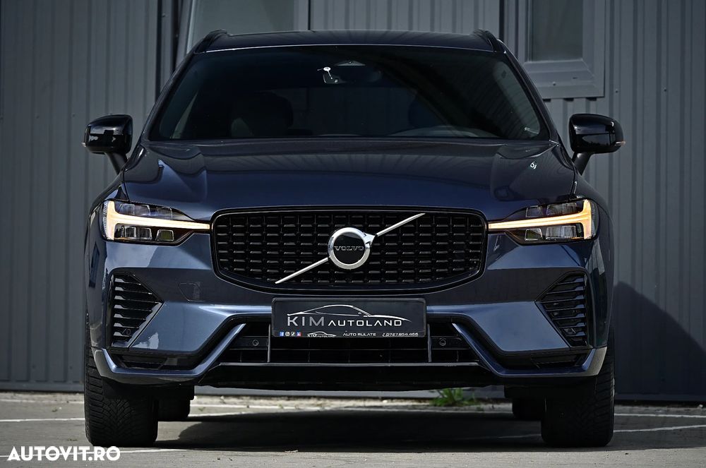 Volvo XC 60 B4 MHEV AT8 AWD R-Design - 24