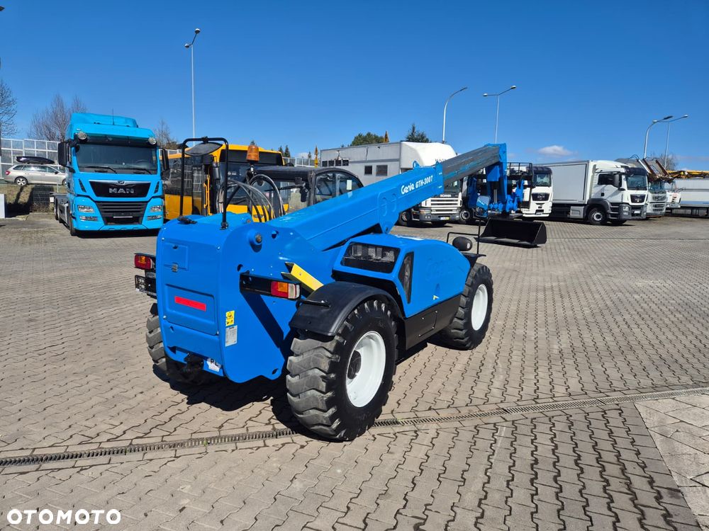 Genie GTH 3007 / 4X4 / NISKIE MOTOGODZINY / WIDŁY + ŁYŻKA / WOM / PO SERWISIE / 1WŁ / MOŻLIWOŚĆ TRANSPORTU - 10