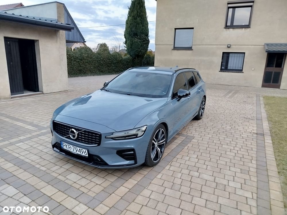 Volvo V60 D4 R-Design - 1