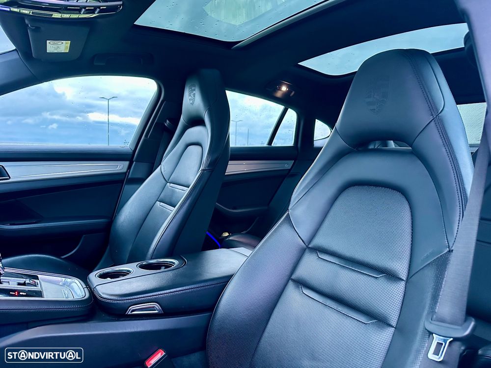 Porsche Panamera 4 S - 12