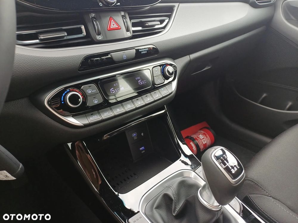 Hyundai i30 1.5 T-GDI 48V Smart - 18