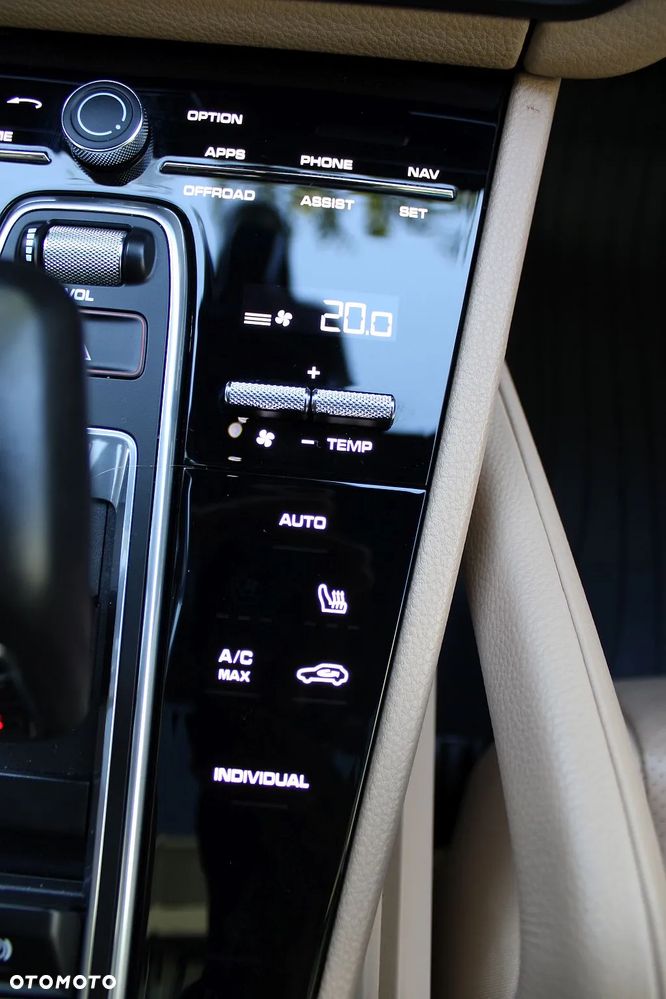 Porsche Cayenne Platinum Edition - 27