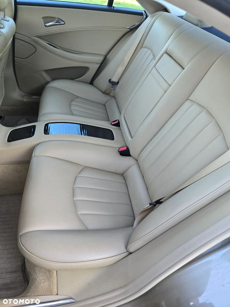 Mercedes-Benz CLS - 17