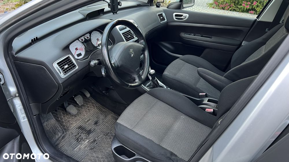 Peugeot 307 - 8