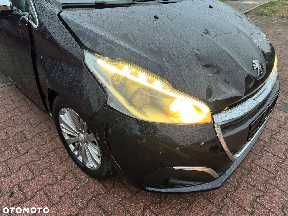 Peugeot 208 2018 photo 3
