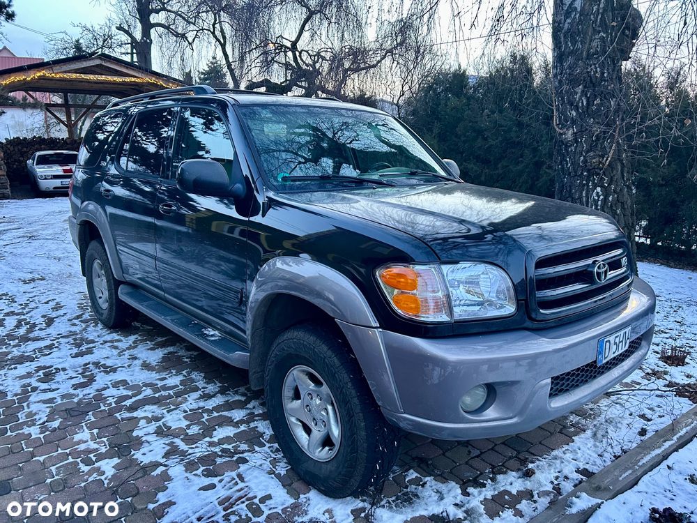 Toyota Sequoia - 2