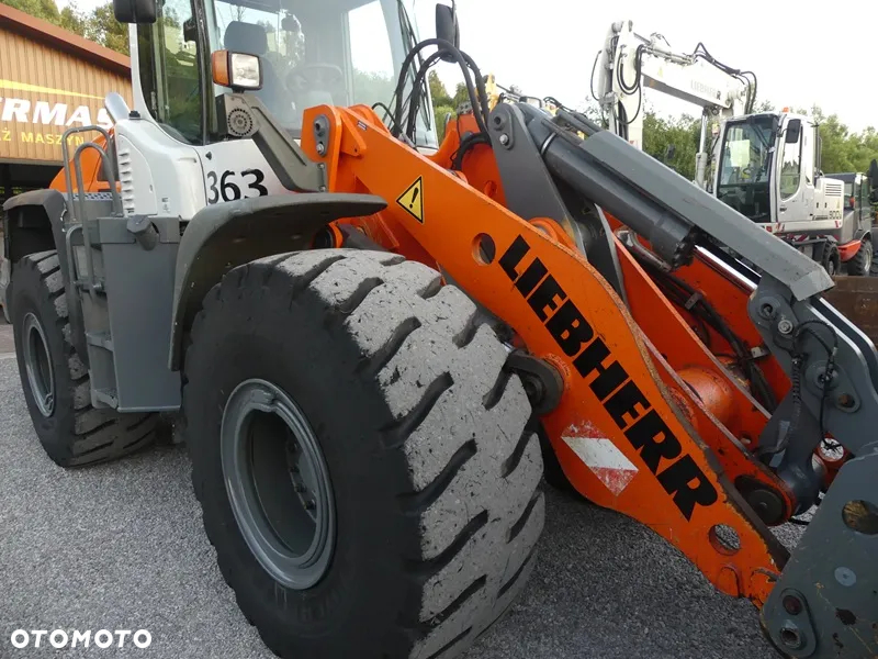 Liebherr L550 Z Niemiec / Szybkozłącze Łyżka + widły / Super Stan / - 25