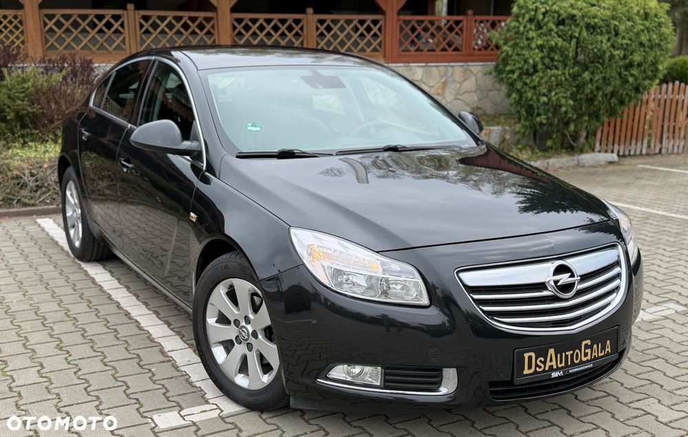 Opel Insignia - 1