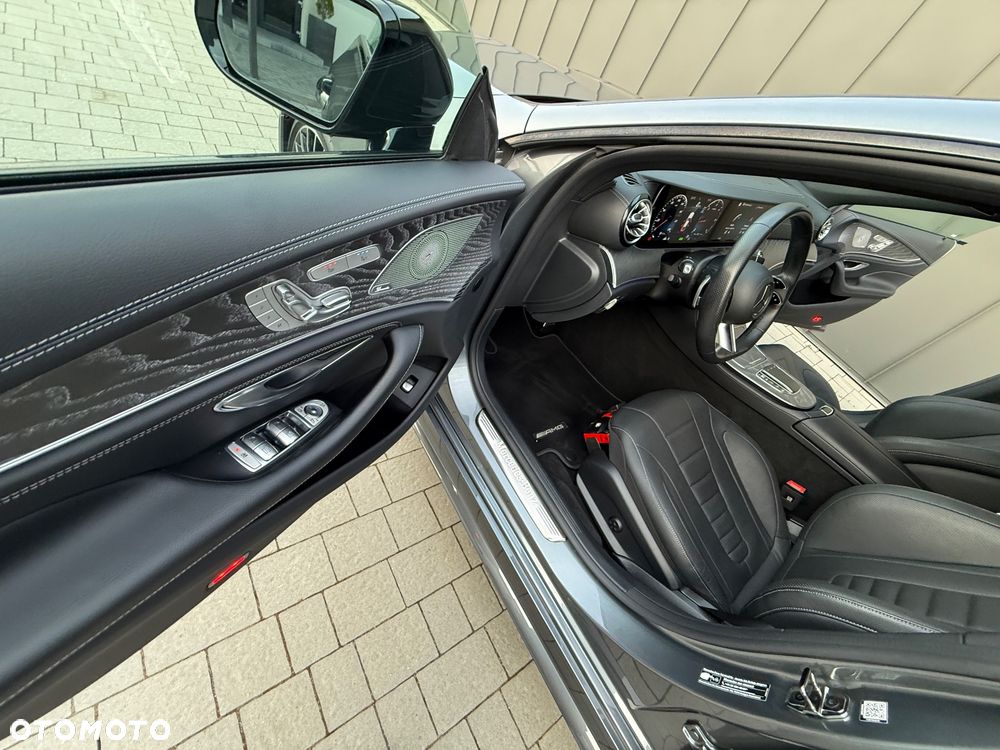 Mercedes-Benz CLS 300 d 4-Matic AMG - 20
