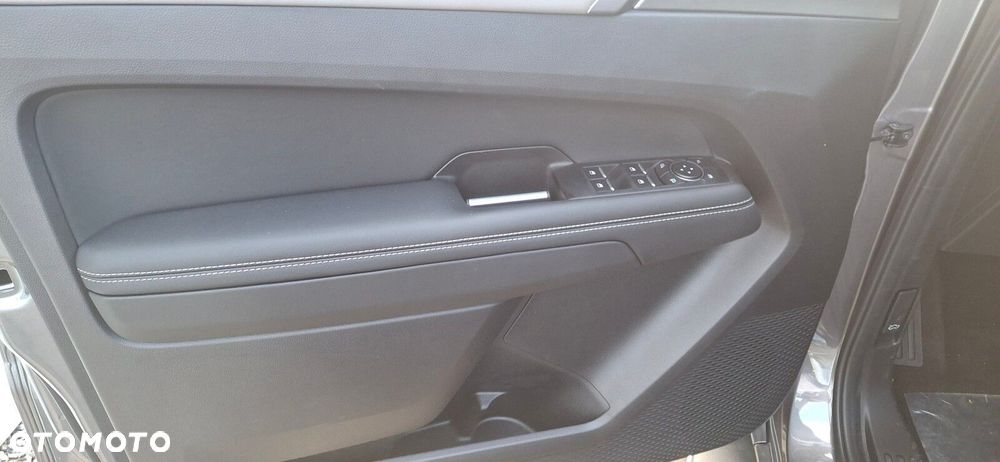 Volkswagen Amarok - 24