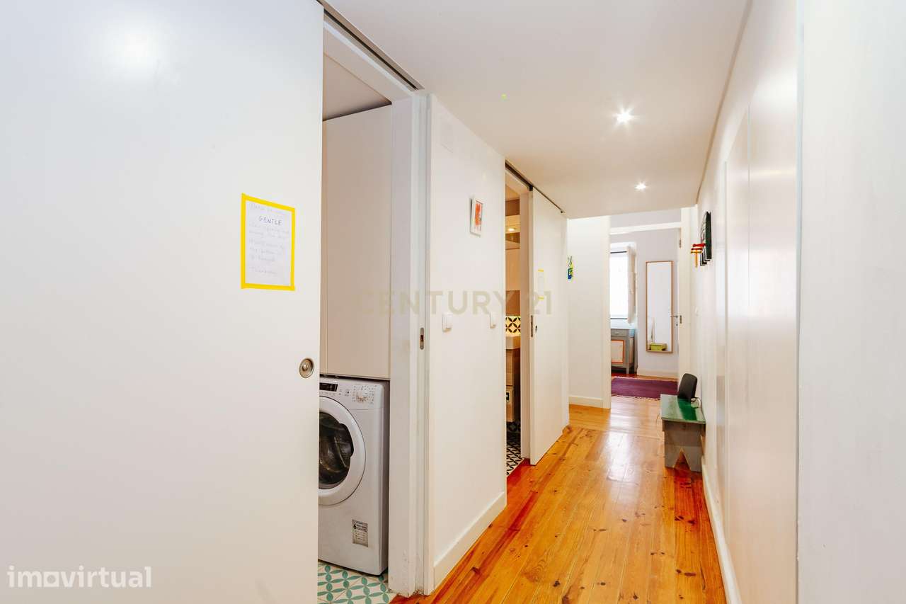 Apartamento T2 Renovado à Venda em Santo António | Alpendre Privativo - Grande imagem: 5/19