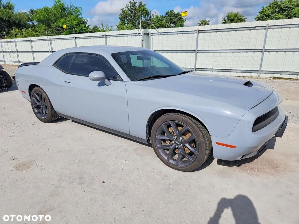 Dodge Challenger - 2