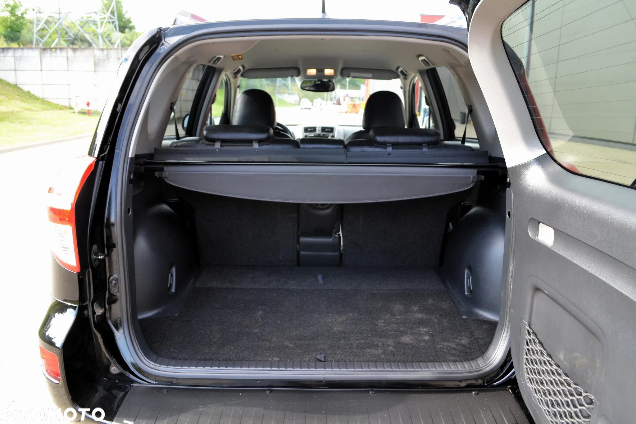 Toyota RAV4 2.0 VVT-i Premium - 28