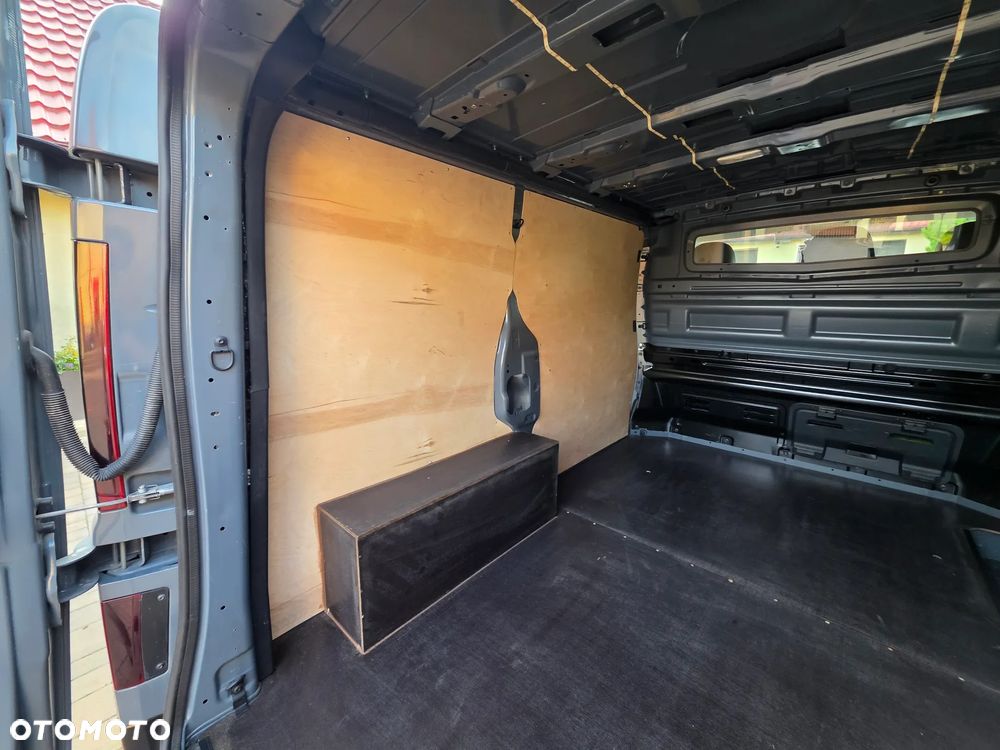 Renault Trafic - 26