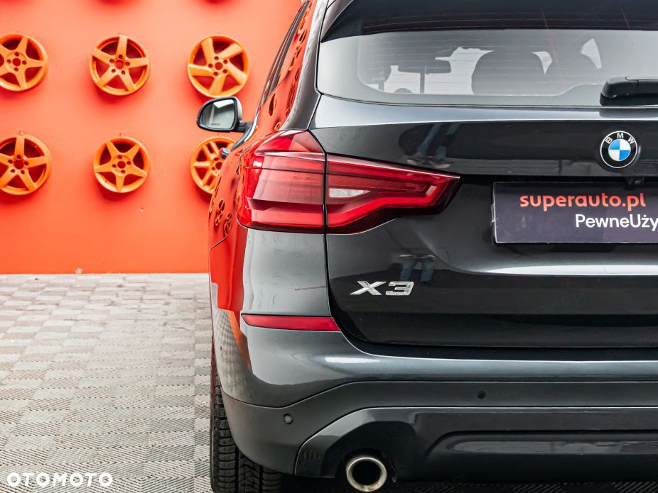 BMW X3 xDrive20i Advantage - 26