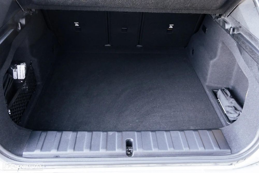 BMW iX2 eDrive20 Pack Desportivo M Pro - 56