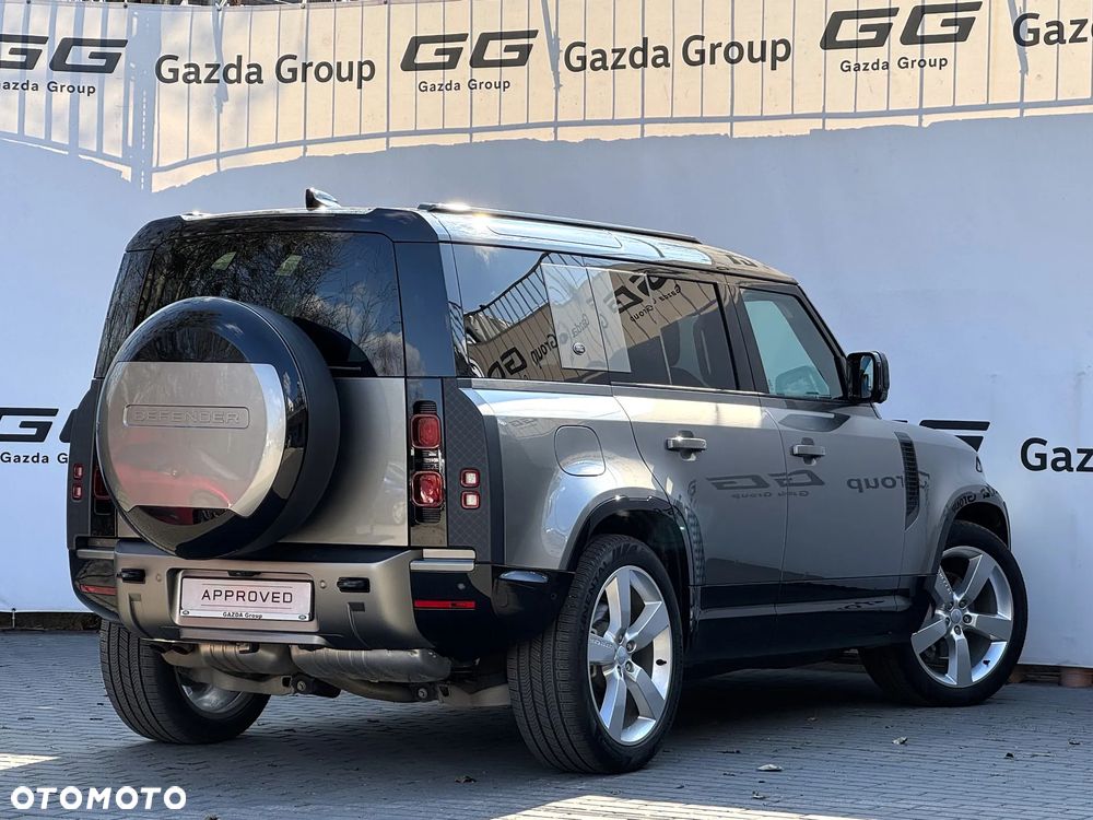 Land Rover Defender 110 D300 X-Dynamic HSE - 5
