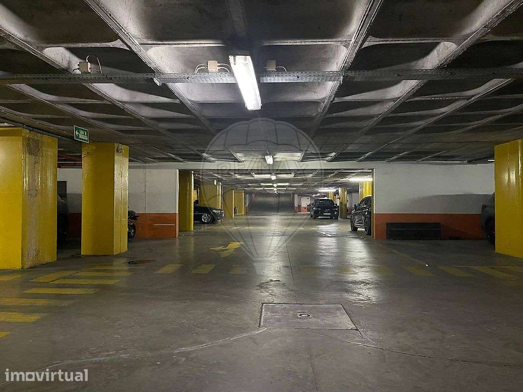 Garagem  para arrendamento - Grande imagem: 2/9