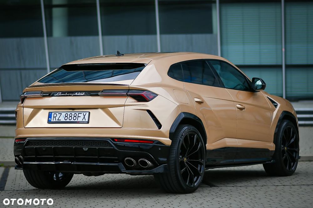 Lamborghini Urus Standard - 14