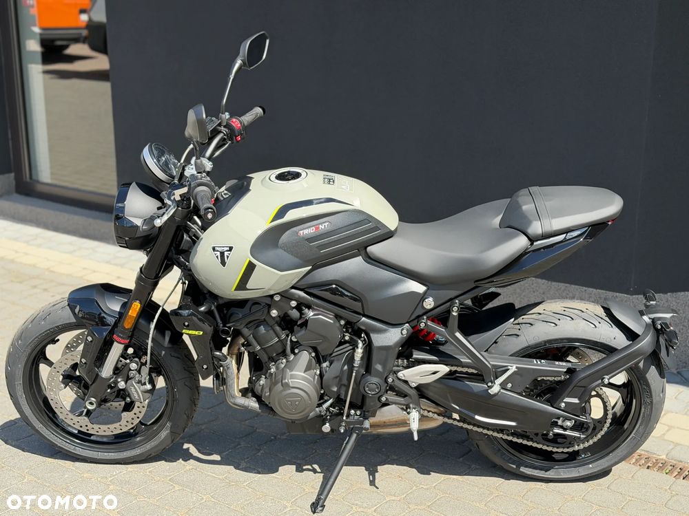 Triumph Trident - 13