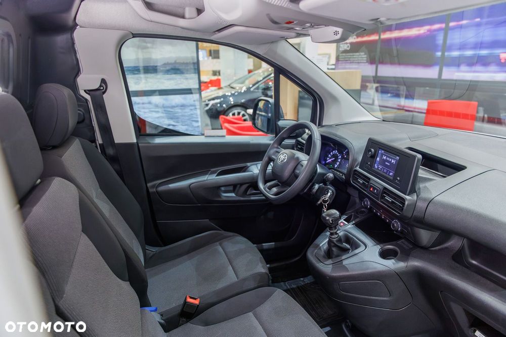 Toyota PROACE CITY - 39
