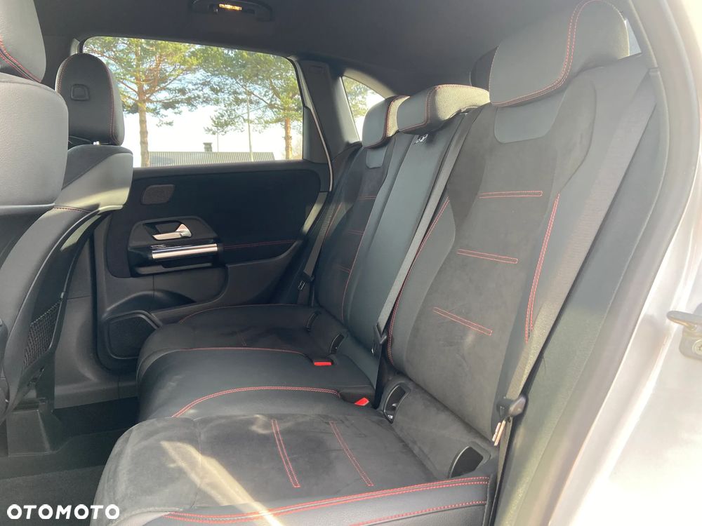 Mercedes-Benz Klasa B 220 4-Matic mHEV AMG Line 8G-DCT - 9