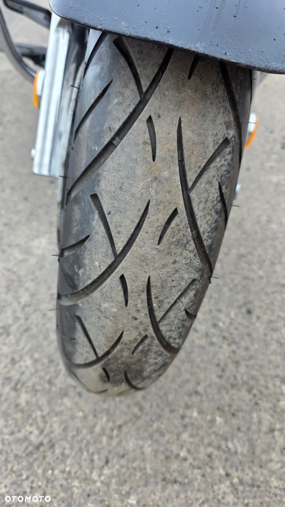 Suzuki Intruder - 27