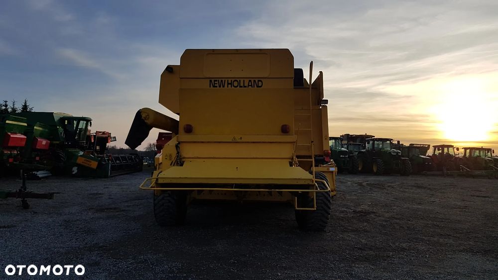 New Holland TX 66 2001R - 11