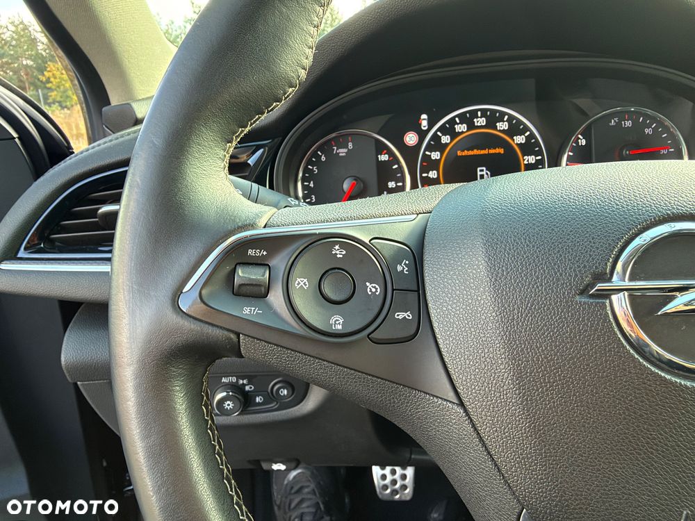 Opel Insignia - 24