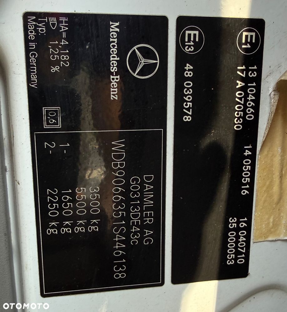Mercedes-Benz Sprinter - 9