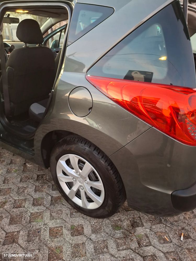 Peugeot 207 SW - 9