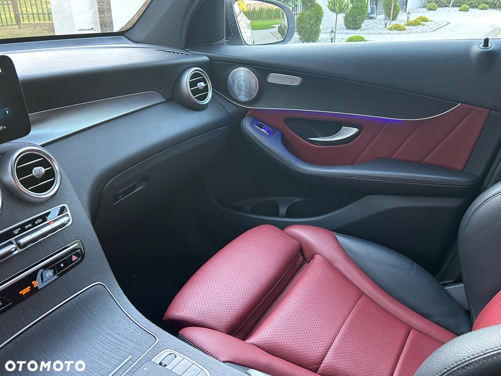 Mercedes-Benz GLC 300 4Matic 9G-TRONIC AMG Line Plus - 18
