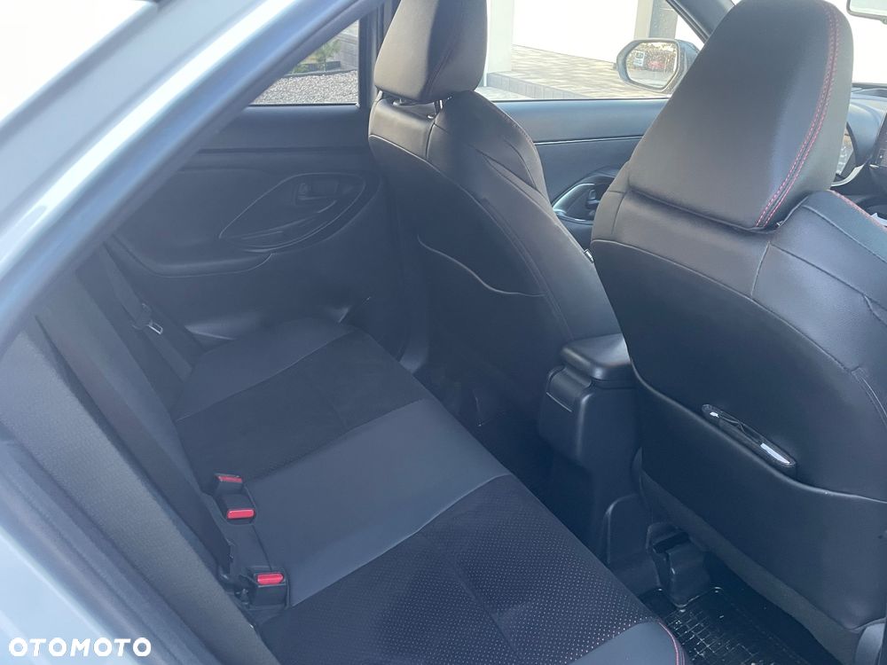 Toyota Yaris - 18