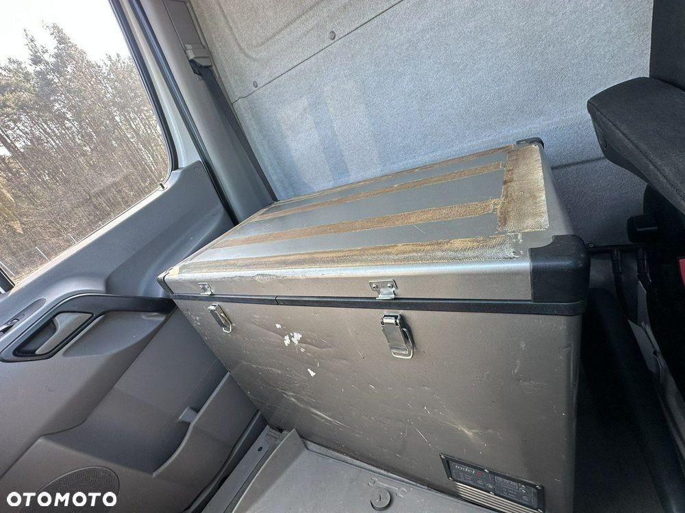Mercedes-Benz Sprinter - 28